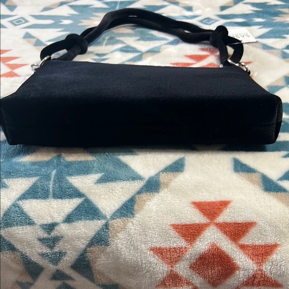 Elegant Black Velvet Handbag - Picture 4 of 4